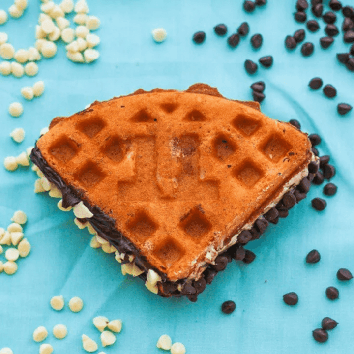 Mr.black & White Waffle